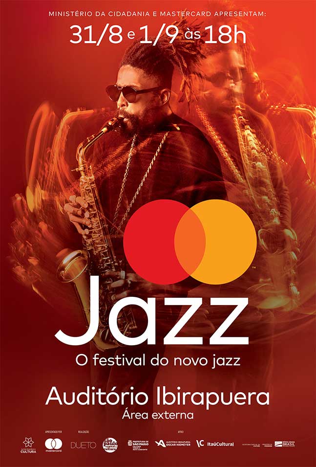 As peças exibidas possuem o texto: 31 de agosto e 1 de setembro às 18 horas. Jazz. O festival do novo jazz. Auditório Ibirapuera. Área externa.